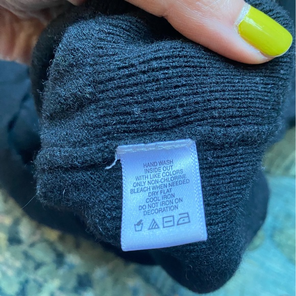 George Me by Mark Eisen - black wool/cashmere/angora/rayon vest w embellishments - Picture 3 of 4